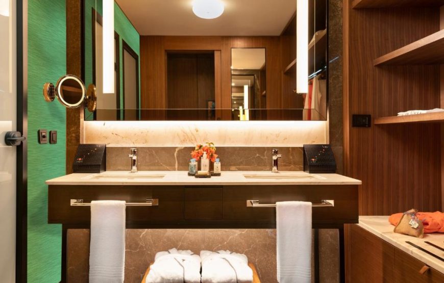 Terrace Room with Bathtub and Partial Sea View