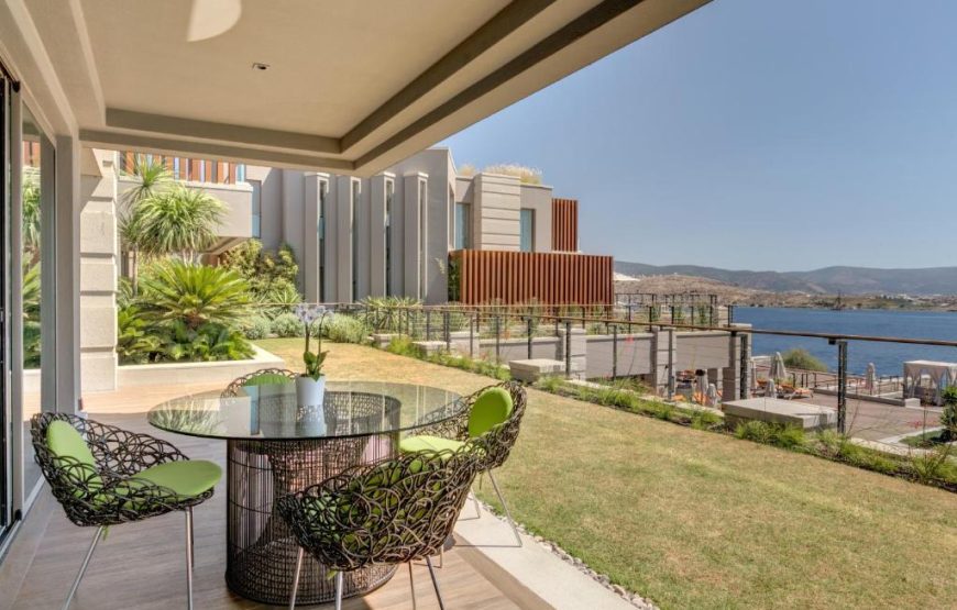 Two Bedroom Suite Sea View with Balcony