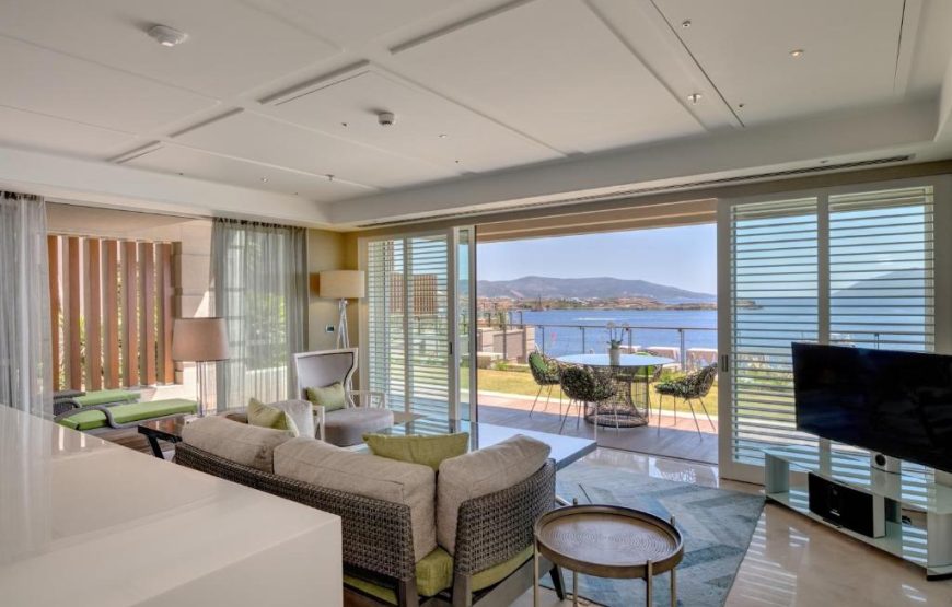 Two Bedroom Suite Sea View with Balcony