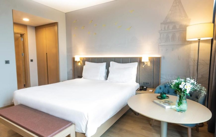 Junior Suite with Balcony